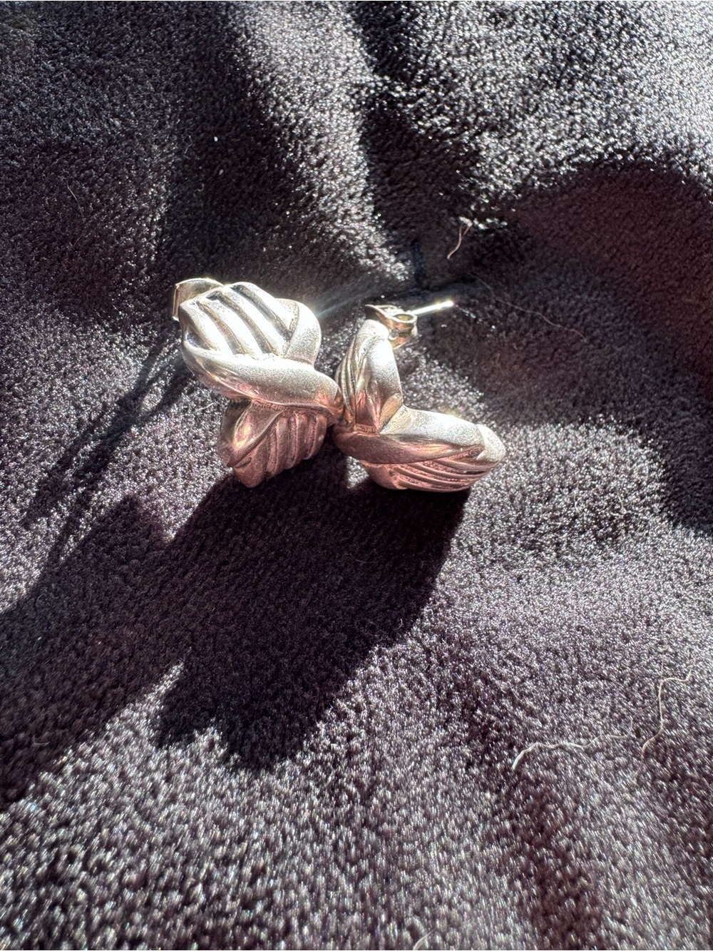 Sterling silver 925 hoop earrings.
